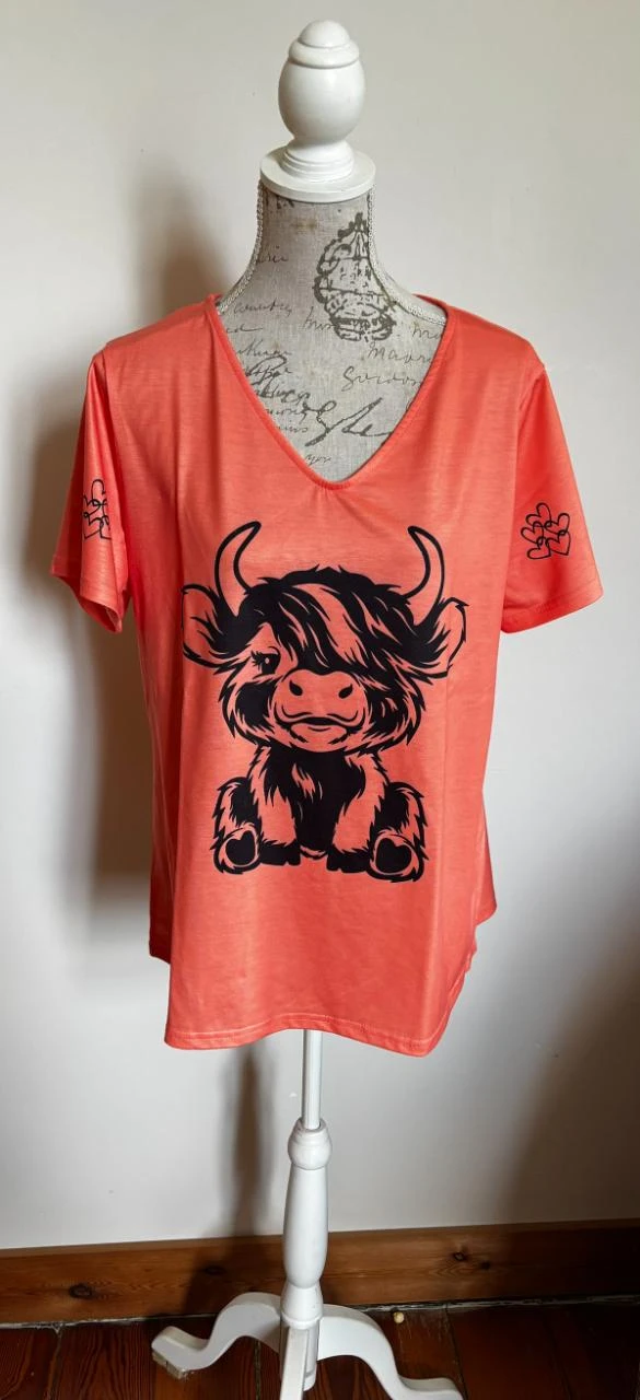 🟠 Coral Highland Cow Print T-shirt – Original and Trendy - Size XXL – photo 2